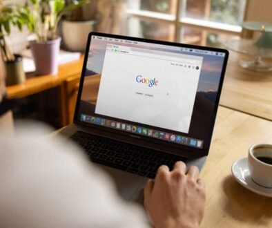 Google Ads agency vs freelancer comparison for Australian businesses