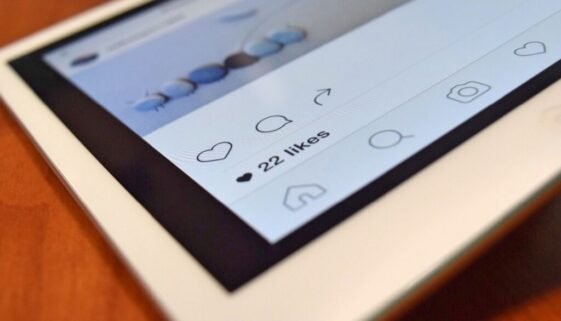 Social media management package planning for business marketing